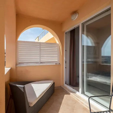 Apartment Apartman Carlo *