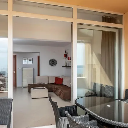 Apartman Carlo Apartment